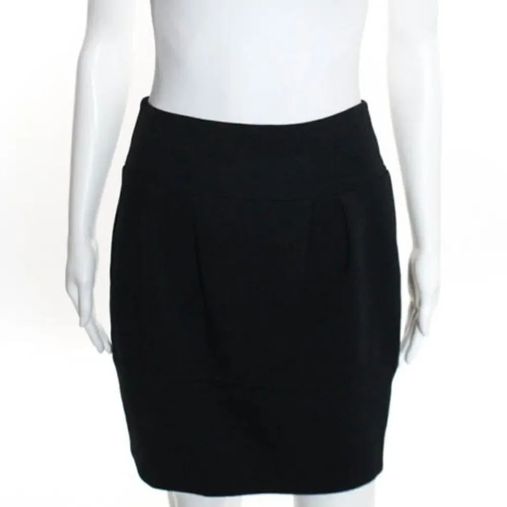 Vince Black Pleated Lined Pencil Skirt Sz. 2